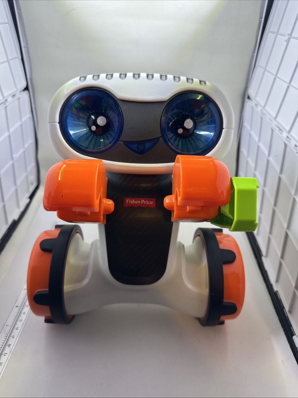 Fisher Price KINDERBOT Code 'n Learn Wheeled INTERACTIVE CODE LEARNING ROBOT i16